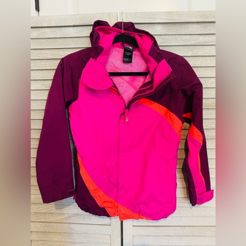 The North Face Girls Rain Jacket Size 10/12